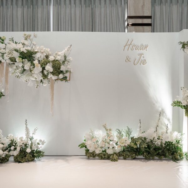 《光落花語｜柔霧系婚禮佈置》 Whisper of Light & Bloom